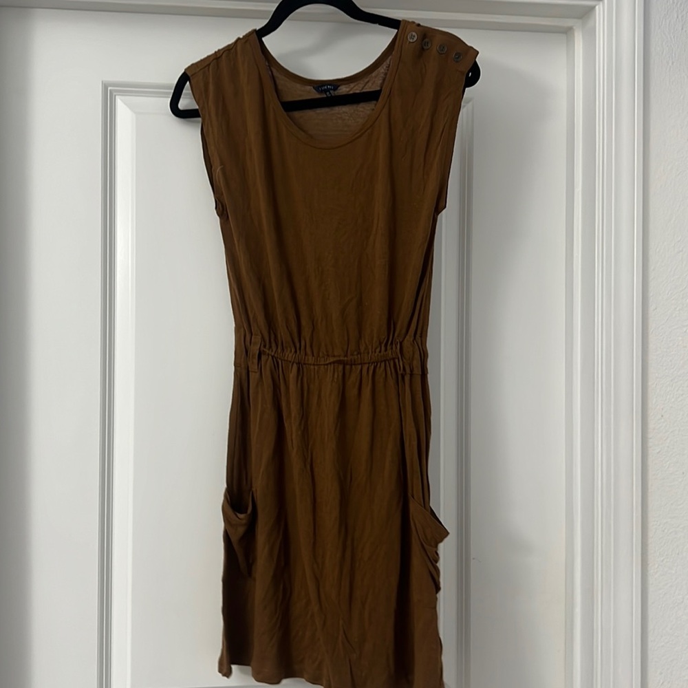 Brown dress